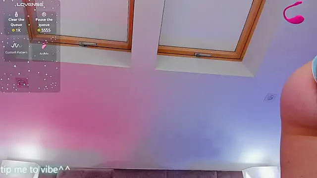 Snapshot of Mayzzie chatting on 02.14.25 Mayzzie online show from 02.14.25