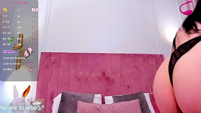 Snapshot of Mayzzie chatting on 03.23.25 Mayzzie online show from 03.23.25