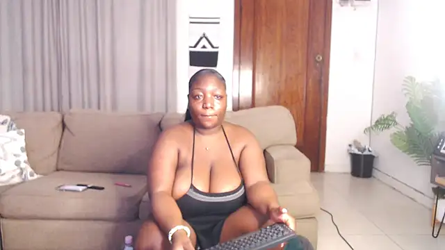 Snapshot of Aphrodite_92 chatting on 09.21.25 Aphrodite 92 online show from 09.21.25