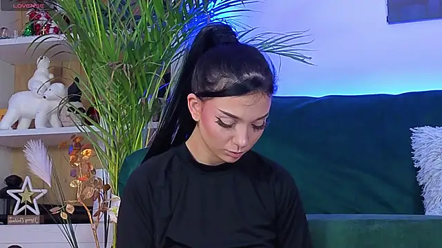 AveryWillow online show from 12.05.25