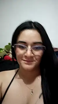 Snapshot of Hanna_Kinsley chatting on 12.25.24 Hanna Kinsley online show from 12.25.24