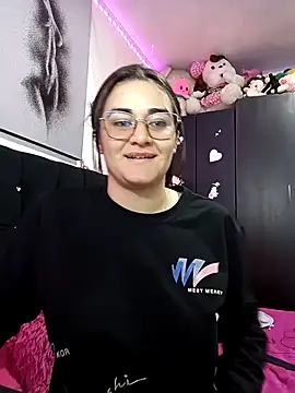 Snapshot of Hanna_Kinsley chatting on 02.18.25 Hanna Kinsley online show from 02.18.25