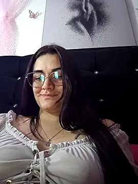 Snapshot of Hanna_Kinsley chatting on 02.20.25 Hanna Kinsley online show from 02.20.25