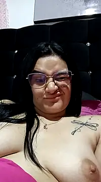 Snapshot of Hanna_Kinsley chatting on 03.04.25 Hanna Kinsley online show from 03.04.25