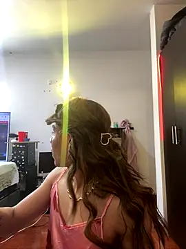 Snapshot of Rouse_Hilton chatting on 10.23.25 Rouse Hilton online show from 10.23.25