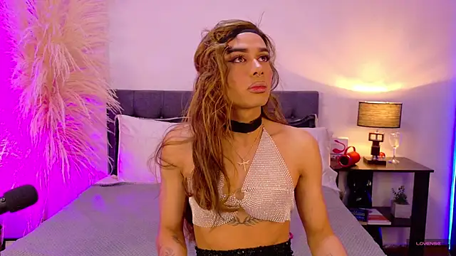 Snapshot of Rouse_Hilton chatting on 11.17.25 Rouse Hilton online show from 11.17.25