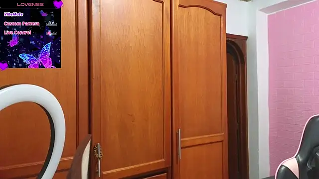 abigail monore  online show from 01.07.25