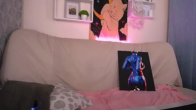 Snapshot of EmmaKeam chatting on 01.23.25 EmmaKeam online show from 01.23.25