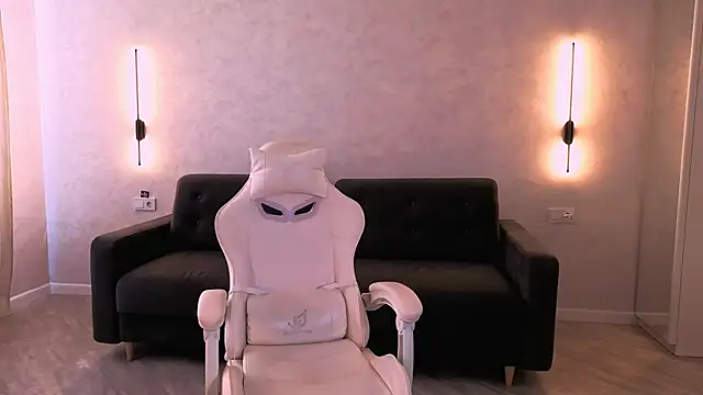 EmmaKeam online show from 04.03.26