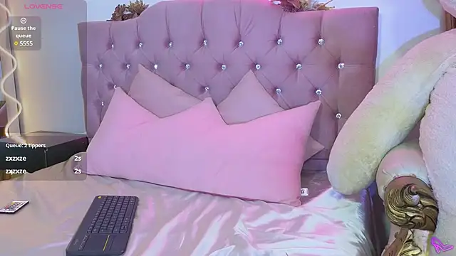 Jazmin tay online show from 02.10.25