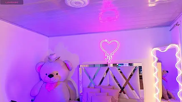 Jazmin tay online show from 10.29.25