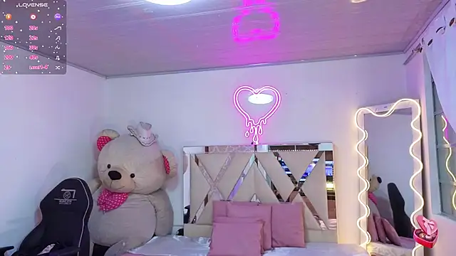 Jazmin tay online show from 11.15.25