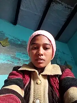 Snapshot of Surajpuja79 chatting on 12.04.25 Surajpuja79 online show from 12.04.25