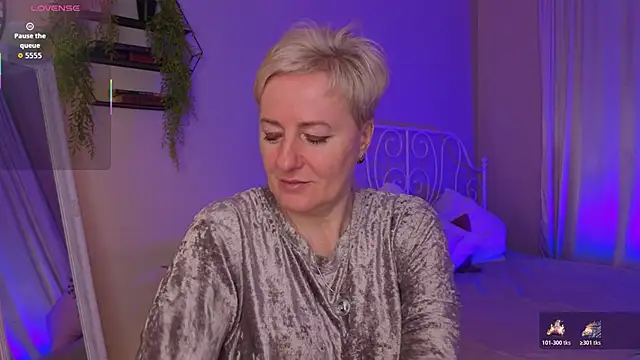 Nika Smit online show from 02.14.26