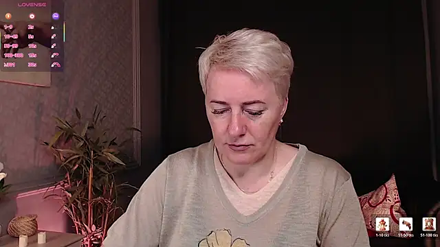 Snapshot of Nika_Smit chatting on 07.11.26 Nika Smit online show from 07.11.26