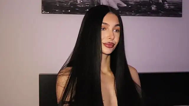 IvyKaelani online show from 10.17.25