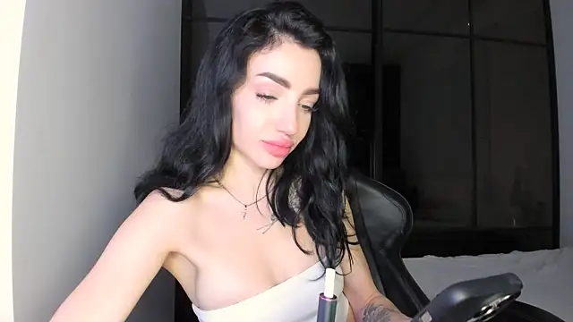 NancyLovee  online show from 10.17.25