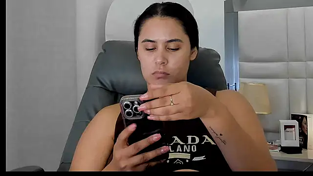 LexyRobert online show from 11.08.25