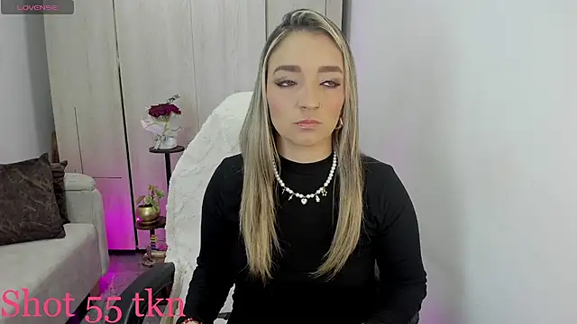 Snapshot of Katapinter chatting on 02.21.26 Katapinter online show from 02.21.26