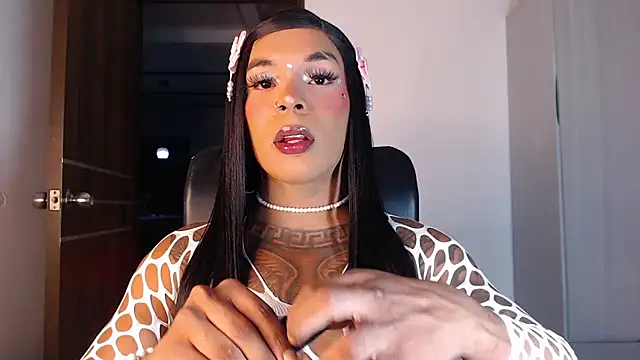 Snapshot of mistressbigcock777 chatting on 10.17.25 mistressbigcock777 online show from 10.17.25