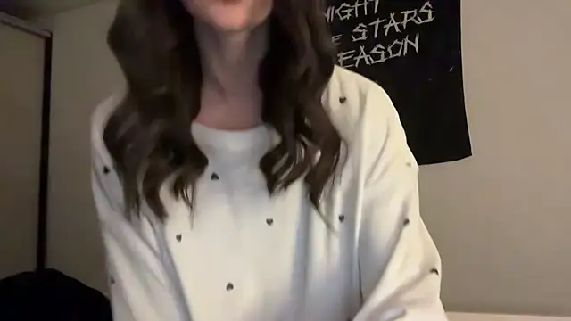 Snapshot of ur_molly chatting on 11.18.25 ur molly online show from 11.18.25