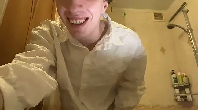 Snapshot of TrevorBenson chatting on 03.19.25 TrevorBenson online show from 03.19.25