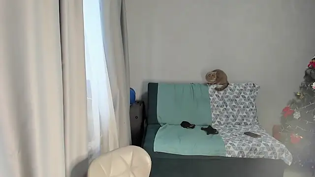 Snapshot of elis_gabbi chatting on 12.21.25 elis gabbi online show from 12.21.25