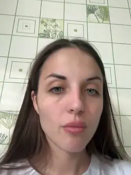 Snapshot of AmiLavs chatting on 12.09.24 AmiLavs online show from 12.09.24