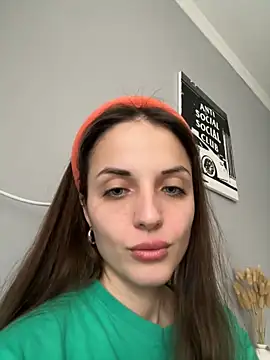 Snapshot of AmiLavs chatting on 01.17.25 AmiLavs online show from 01.17.25