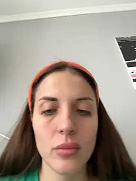 Snapshot of AmiLavs chatting on 01.18.25 AmiLavs online show from 01.18.25