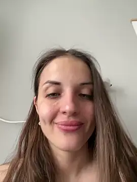 Snapshot of AmiLavs chatting on 03.22.25 AmiLavs online show from 03.22.25