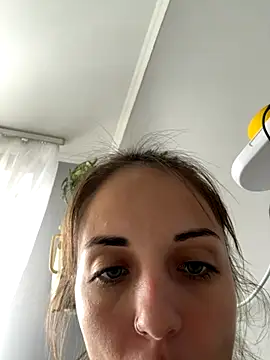 Snapshot of AmiLavs chatting on 09.11.25 AmiLavs online show from 09.11.25