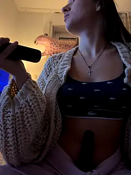 Snapshot of EmilyWi_ chatting on 10.14.25 EmilyWi online show from 10.14.25