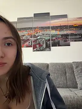 Snapshot of EmilyWi_ chatting on 11.14.25 EmilyWi online show from 11.14.25