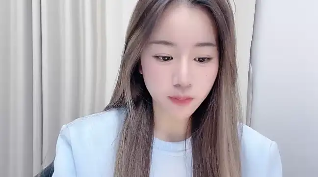 chloe-01 online show from 01.10.25