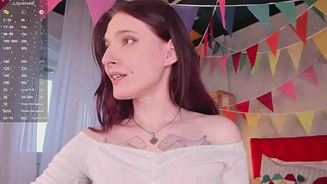 Snapshot of J_Hunter_ chatting on 03.12.25 J Hunter online show from 03.12.25