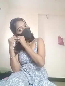 Snapshot of HotKhushi13 chatting on 01.05.25 HotKhushi13 online show from 01.05.25