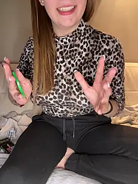 Snapshot of Mia_harmati chatting on 12.02.25 Mia harmati online show from 12.02.25