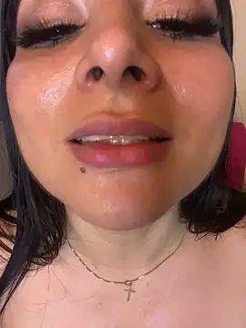 Snapshot of MOMALANA chatting on 03.16.25 MOMALANA online show from 03.16.25