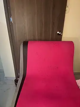 Snapshot of MOMALANA chatting on 09.18.25 MOMALANA online show from 09.18.25