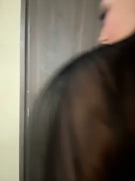 Snapshot of MOMALANA chatting on 12.17.25 MOMALANA online show from 12.17.25