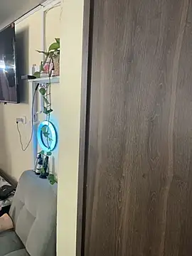 Snapshot of MOMALANA chatting on 01.14.26 MOMALANA online show from 01.14.26