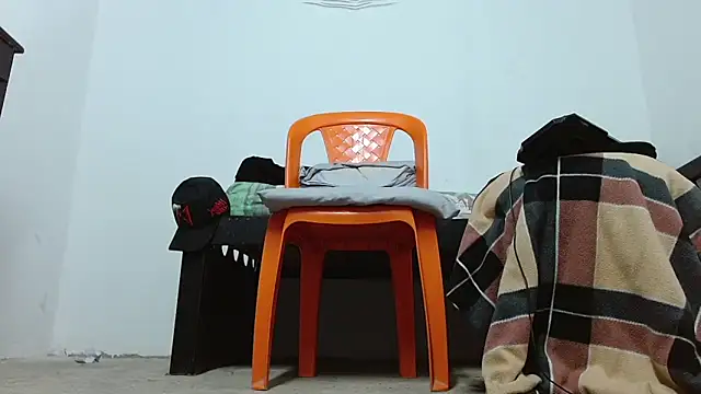 Macho Dom online show from 04.17.26