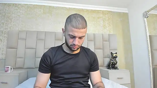 MaximusDick1  online show from 11.13.25