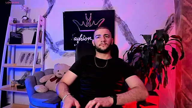 MaximusDick1  online show from 01.06.26