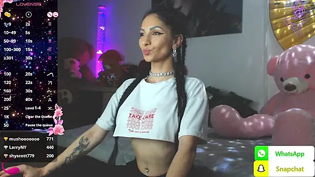 EvelynAisha online show from 02.01.25