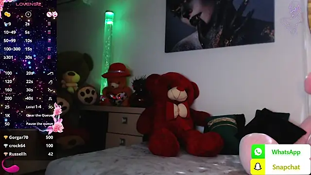 EvelynAisha online show from 02.14.25