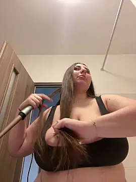 KarinaCelinne online show from 05.28.26