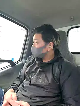 Snapshot of da--------i chatting on 12.11.24 da--------i online show from 12.11.24