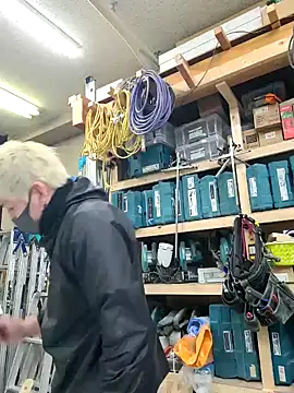 Snapshot of da--------i chatting on 02.11.25 da--------i online show from 02.11.25